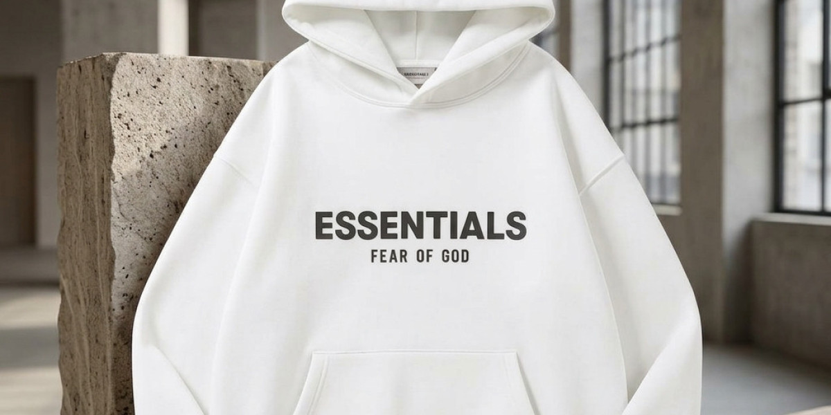 Why the Essentials Hoodie Is So Popular Worldwide